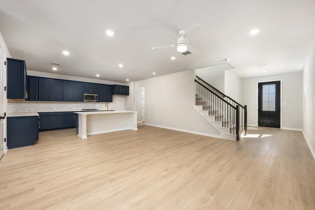 253 Ranier Way, Dripping Springs, TX 78620