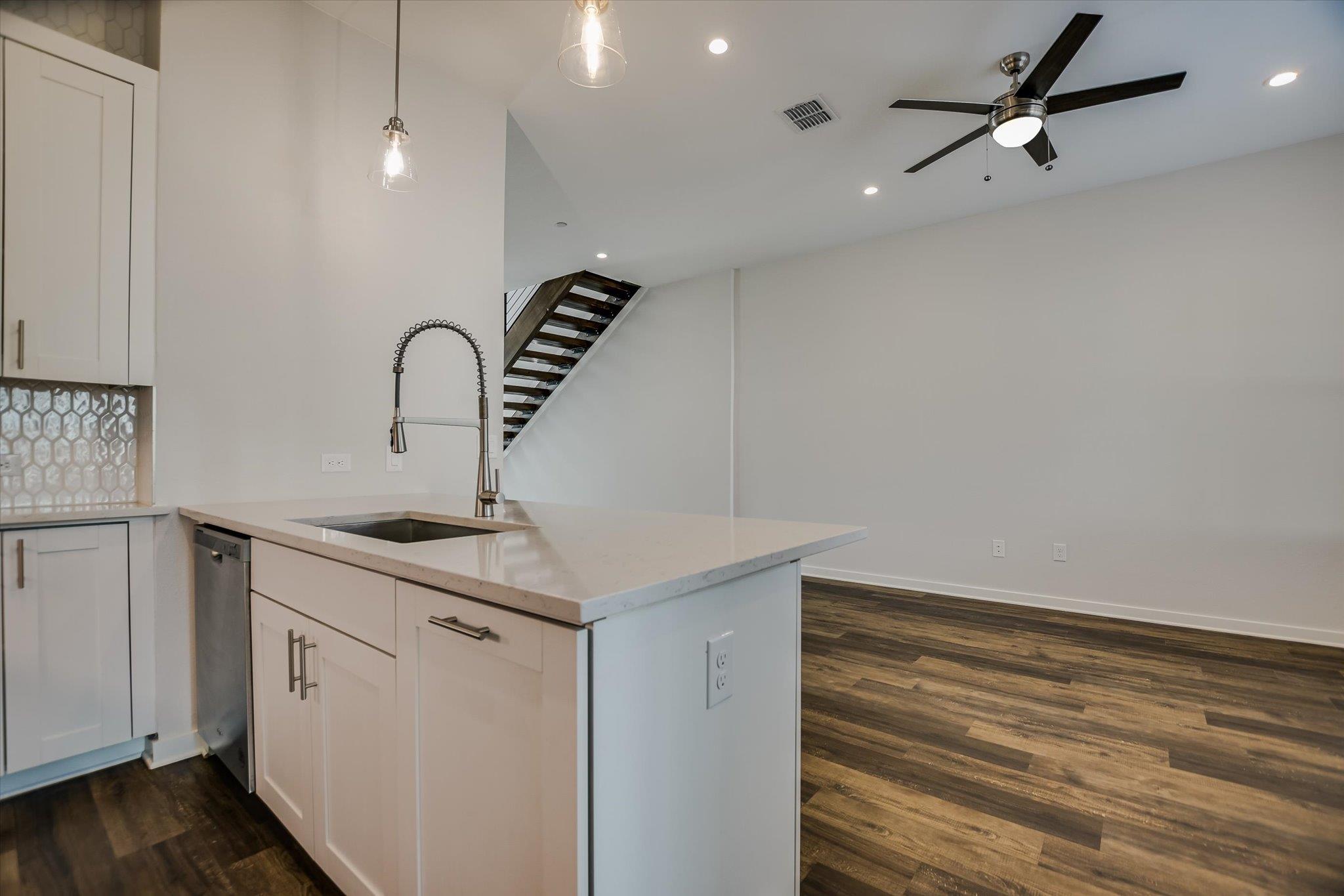 12001 Vista Parke Dr # 1203, Austin, TX 78726