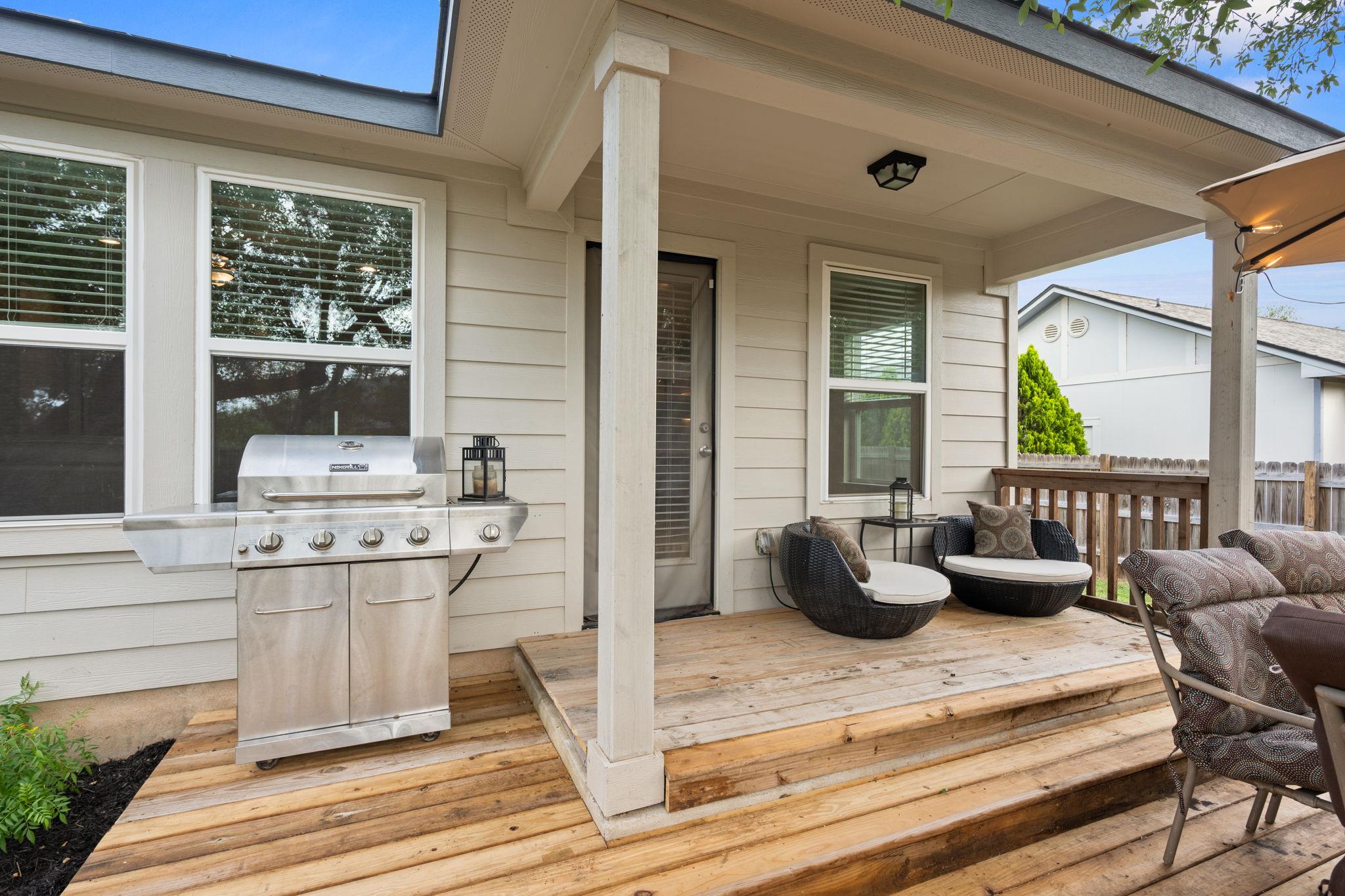 5302 Thunderbird St, Lago Vista, TX 78645