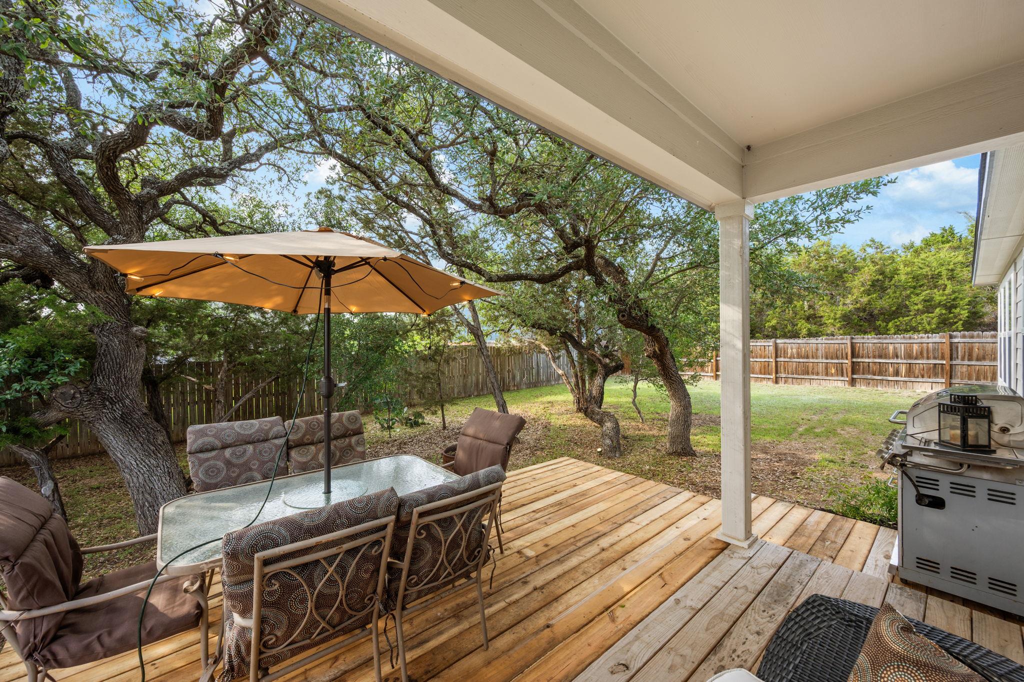 5302 Thunderbird St, Lago Vista, TX 78645