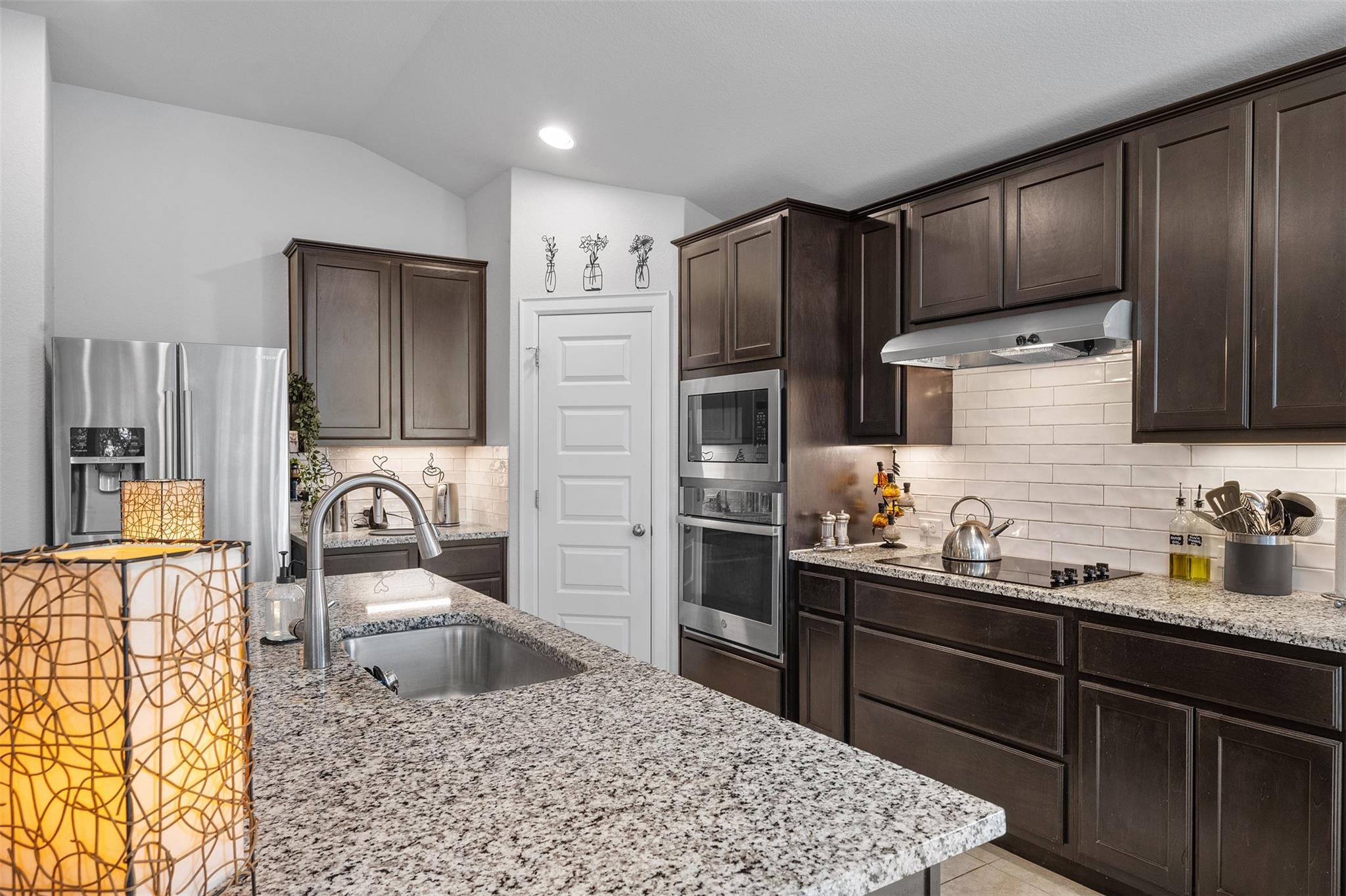 5302 Thunderbird St, Lago Vista, TX 78645