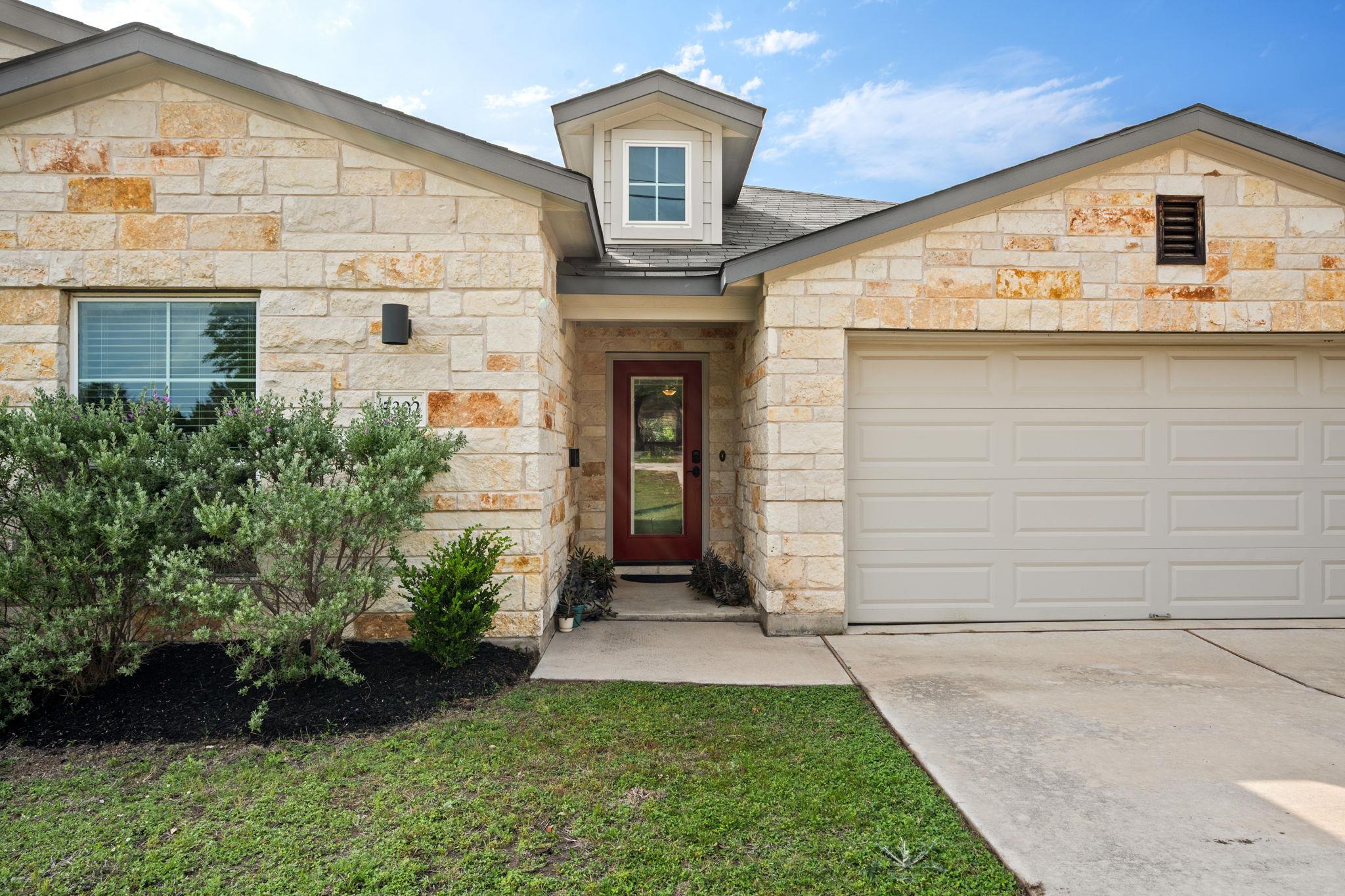 5302 Thunderbird St, Lago Vista, TX 78645