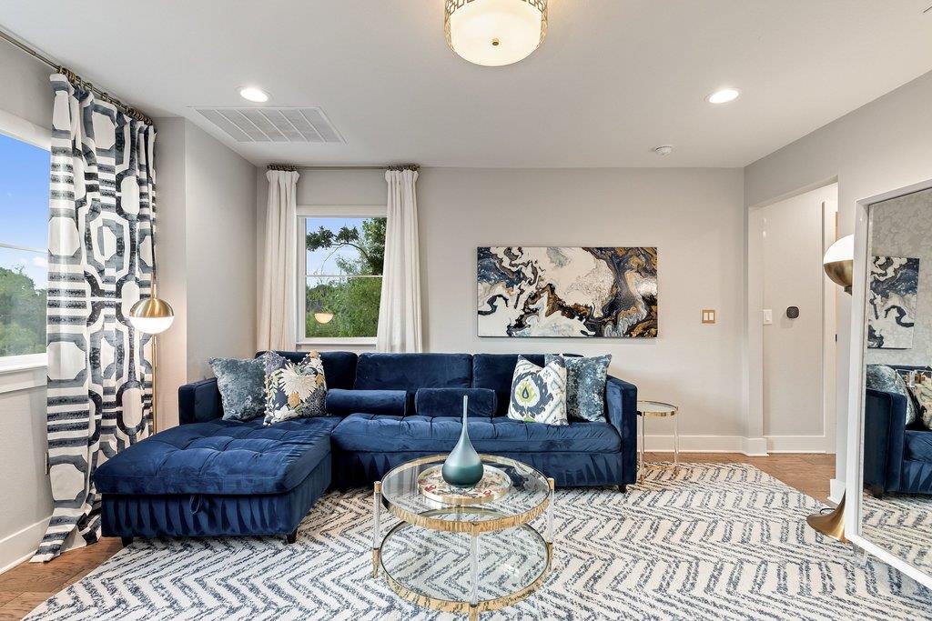 3018 Sunridge Dr # 8, Austin, TX 78741