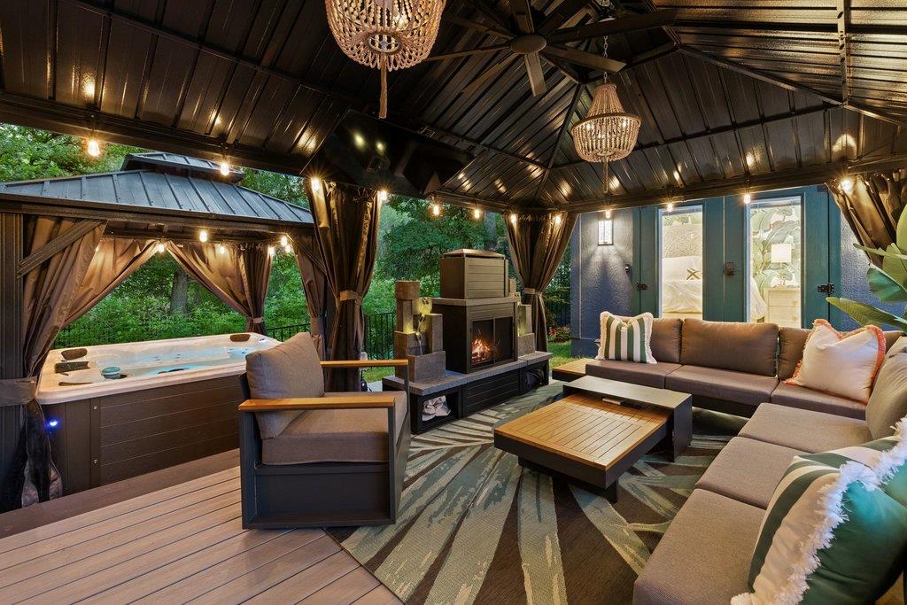 3018 Sunridge Dr # 8, Austin, TX 78741