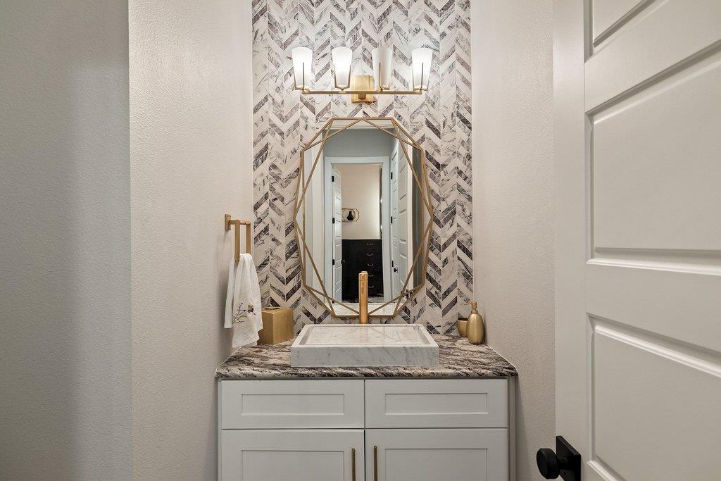 3018 Sunridge Dr # 8, Austin, TX 78741