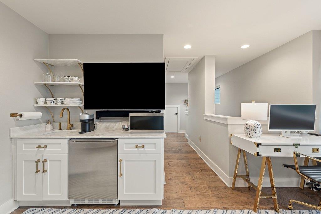 3018 Sunridge Dr # 8, Austin, TX 78741