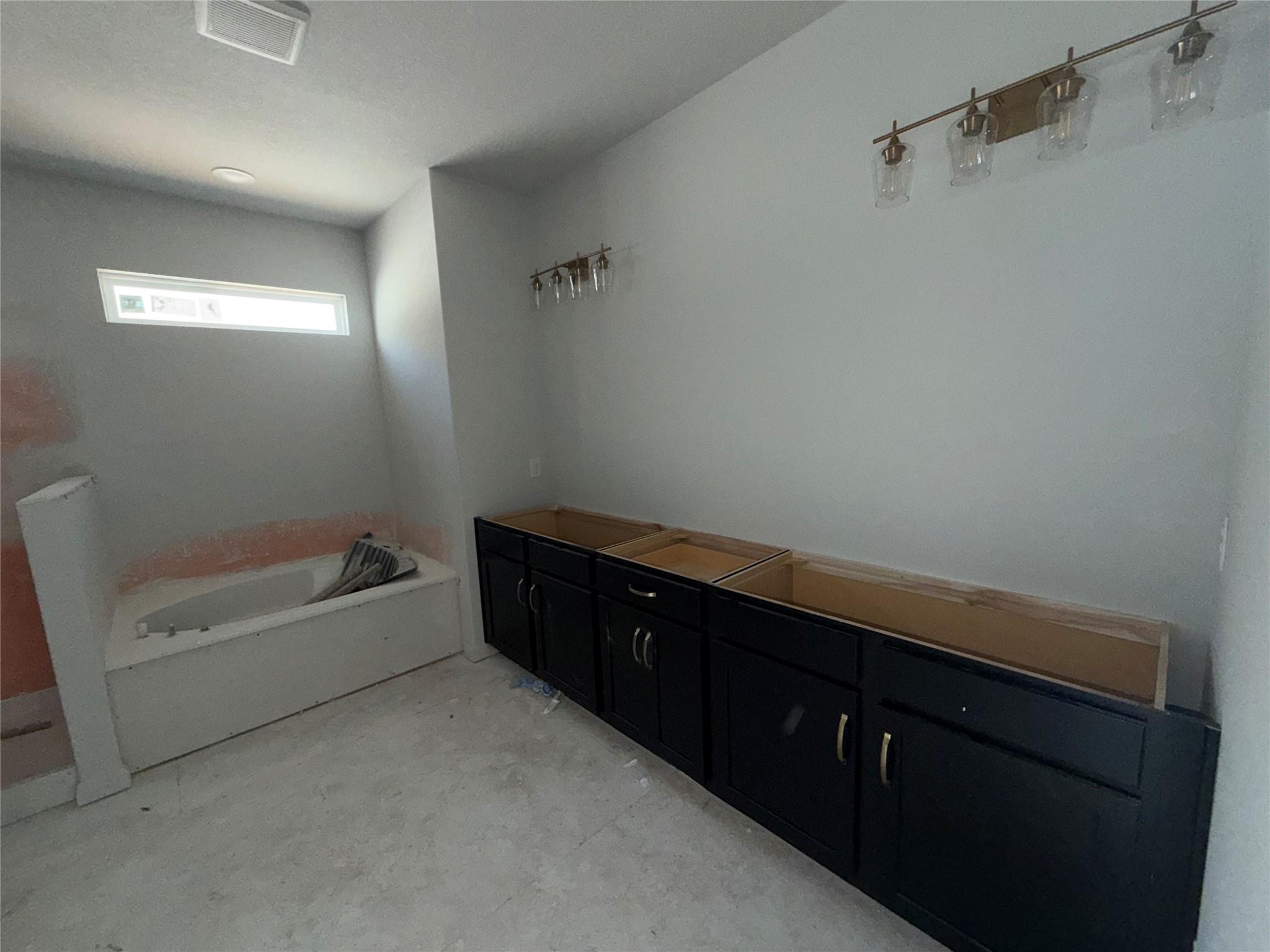 312 Leeland Dr, Liberty Hill, TX 78642