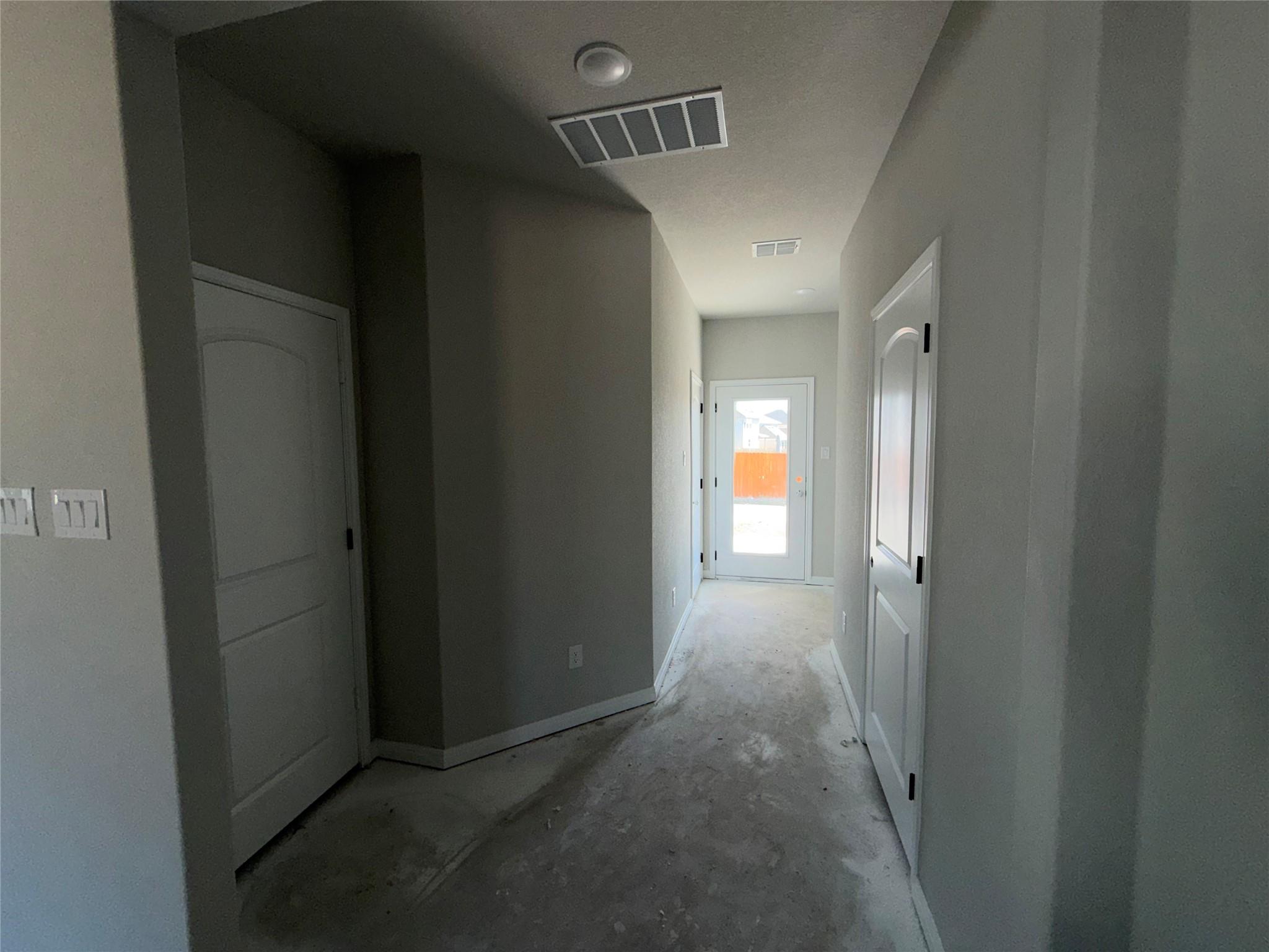 312 Leeland Dr, Liberty Hill, TX 78642