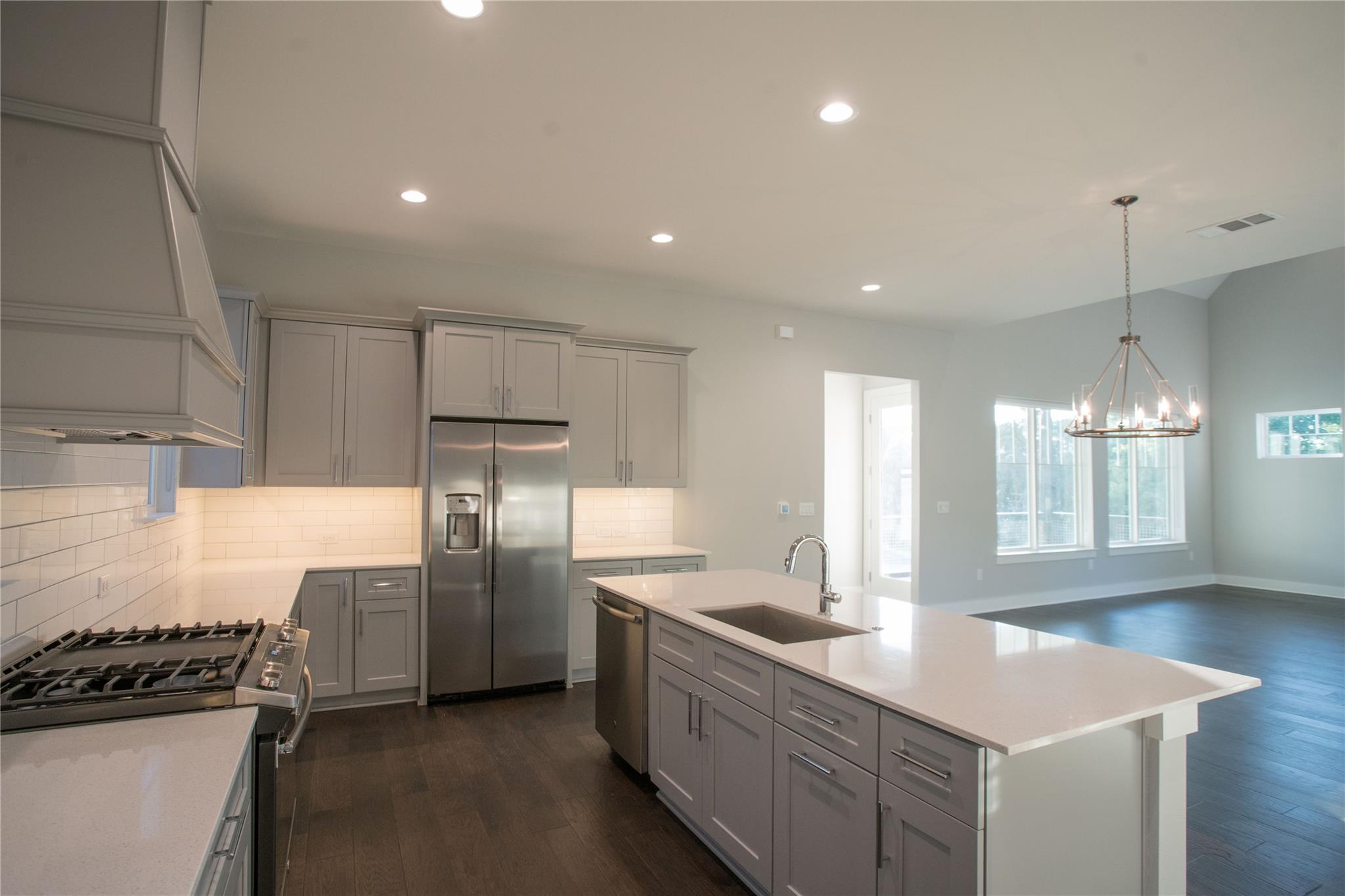 3018 Sunridge Dr # 9, Austin, TX 78741