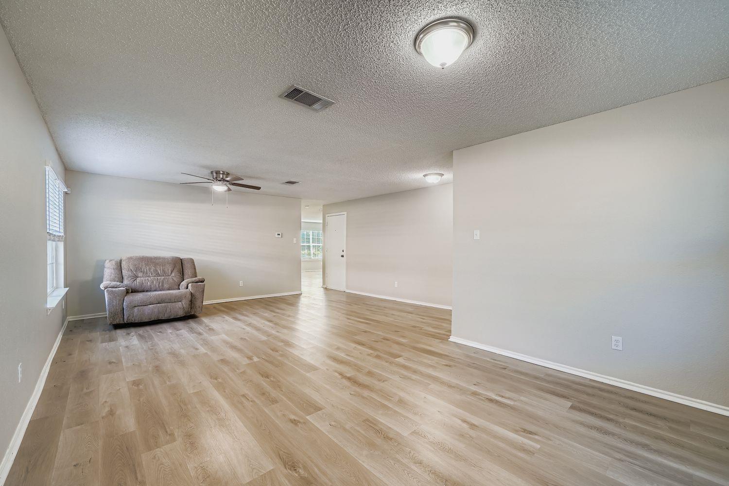 2100 Coachlamp Dr, Cedar Park, TX 78613