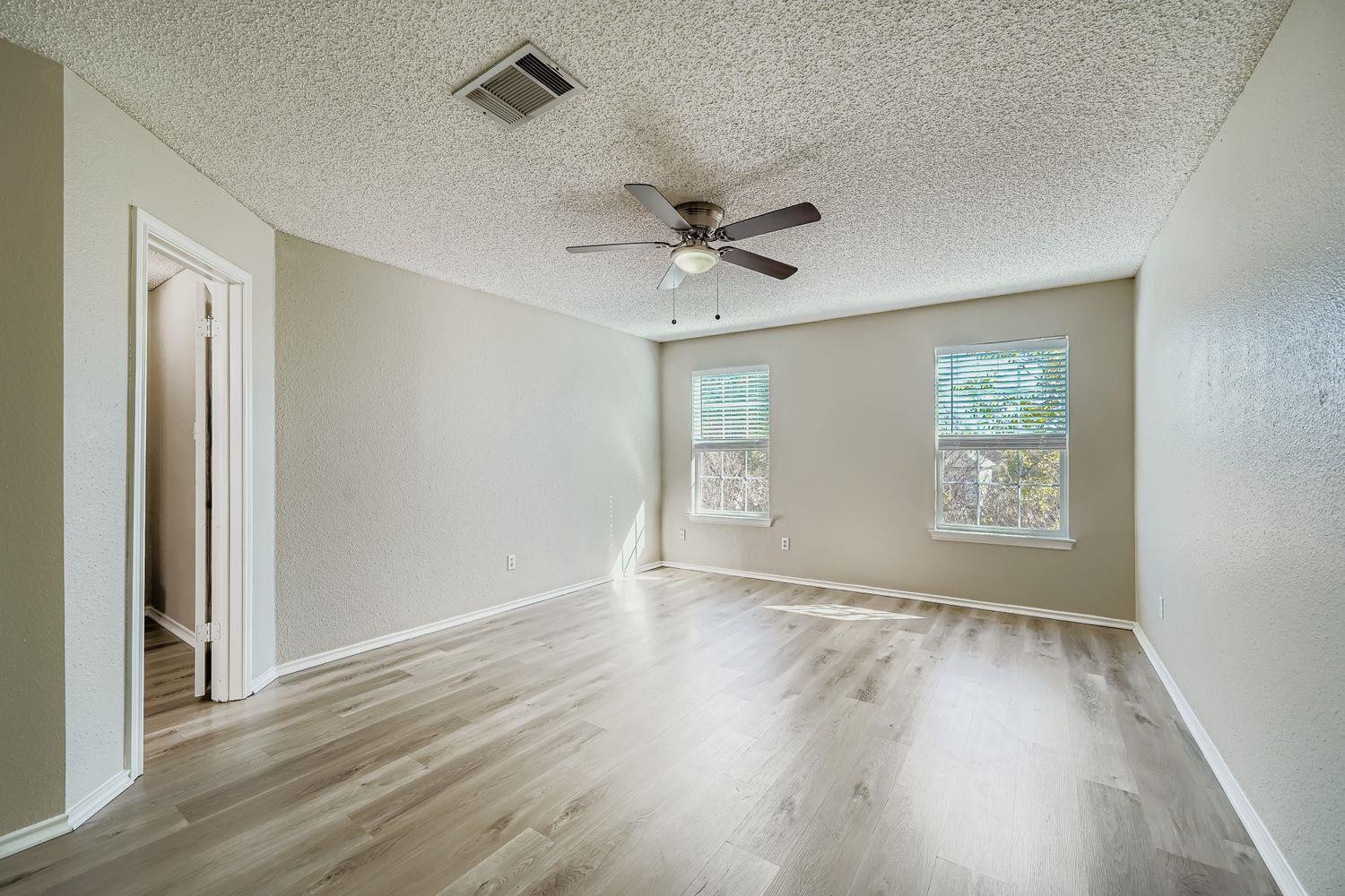 2100 Coachlamp Dr, Cedar Park, TX 78613