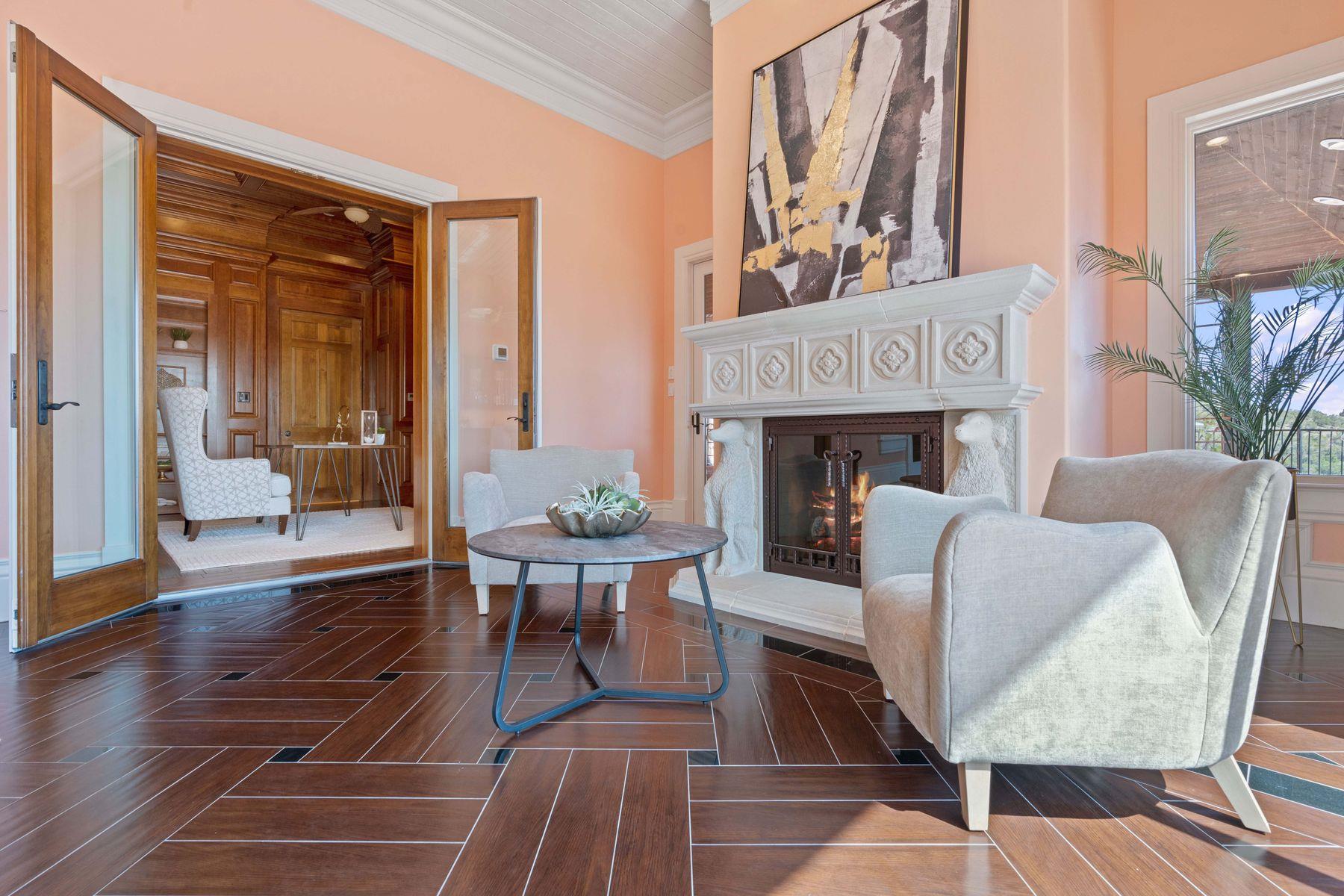 10601 Hill Dr, Leander, TX 78641