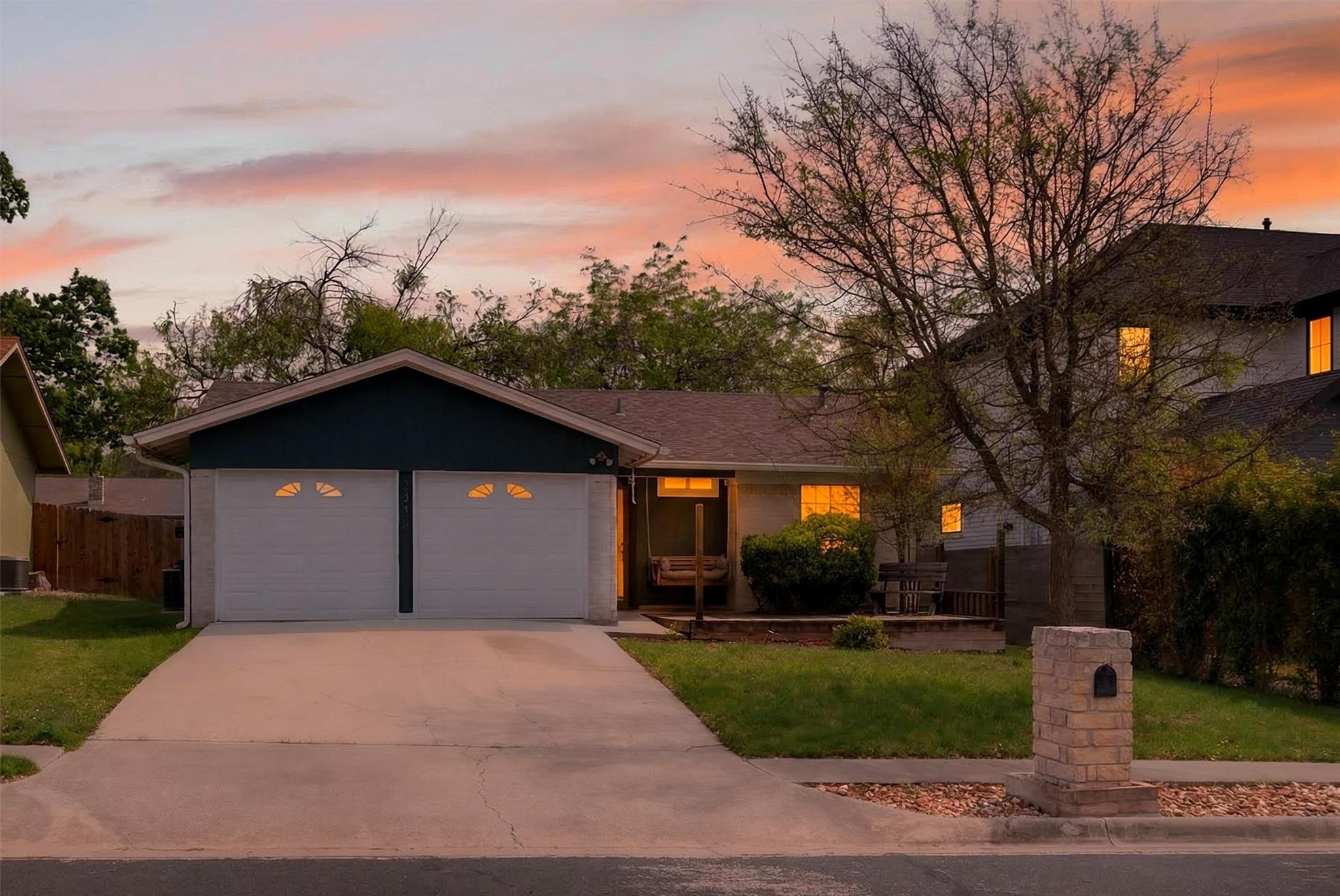 7025 Crosswood Dr, Austin, TX 78745