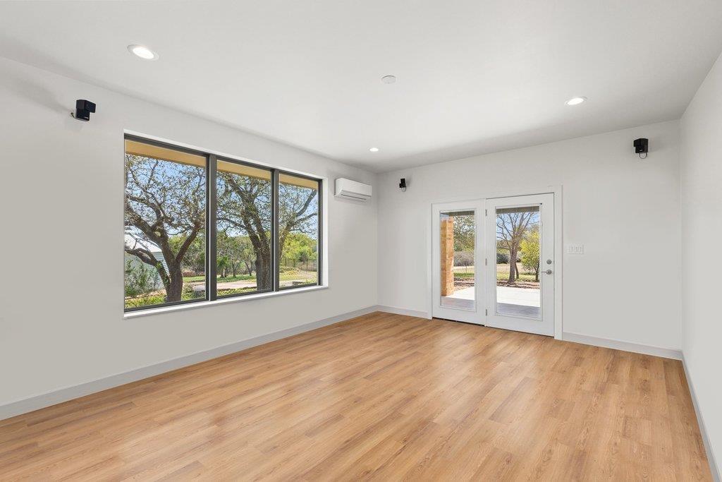 405 Spicewood Trails Dr, Spicewood, TX 78669