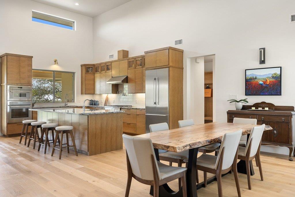 405 Spicewood Trails Dr, Spicewood, TX 78669