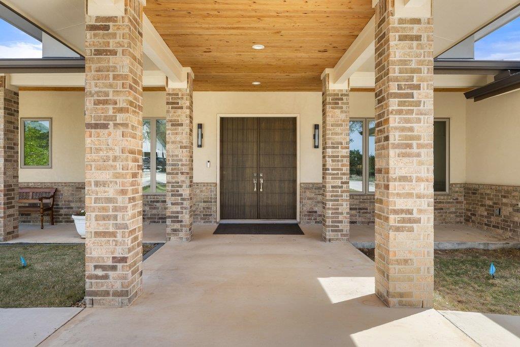 405 Spicewood Trails Dr, Spicewood, TX 78669