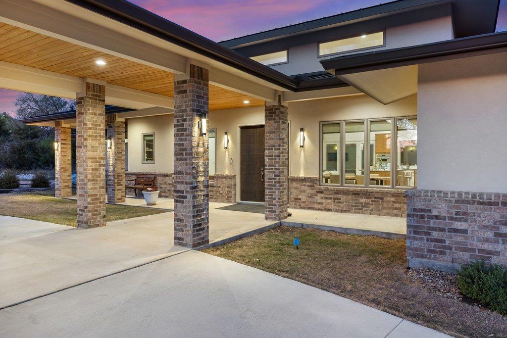 405 Spicewood Trails Dr, Spicewood, TX 78669