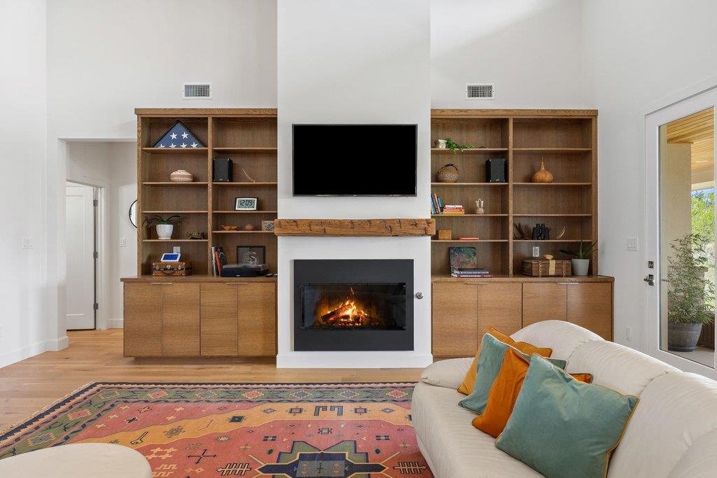 405 Spicewood Trails Dr, Spicewood, TX 78669