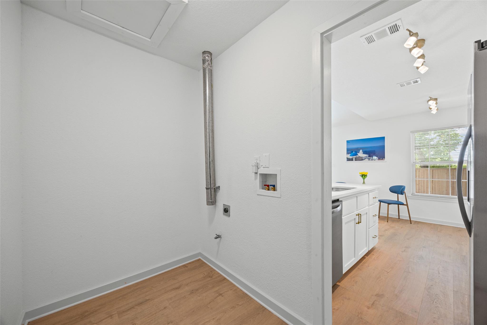 5500 Stuart Cir, Austin, TX 78721