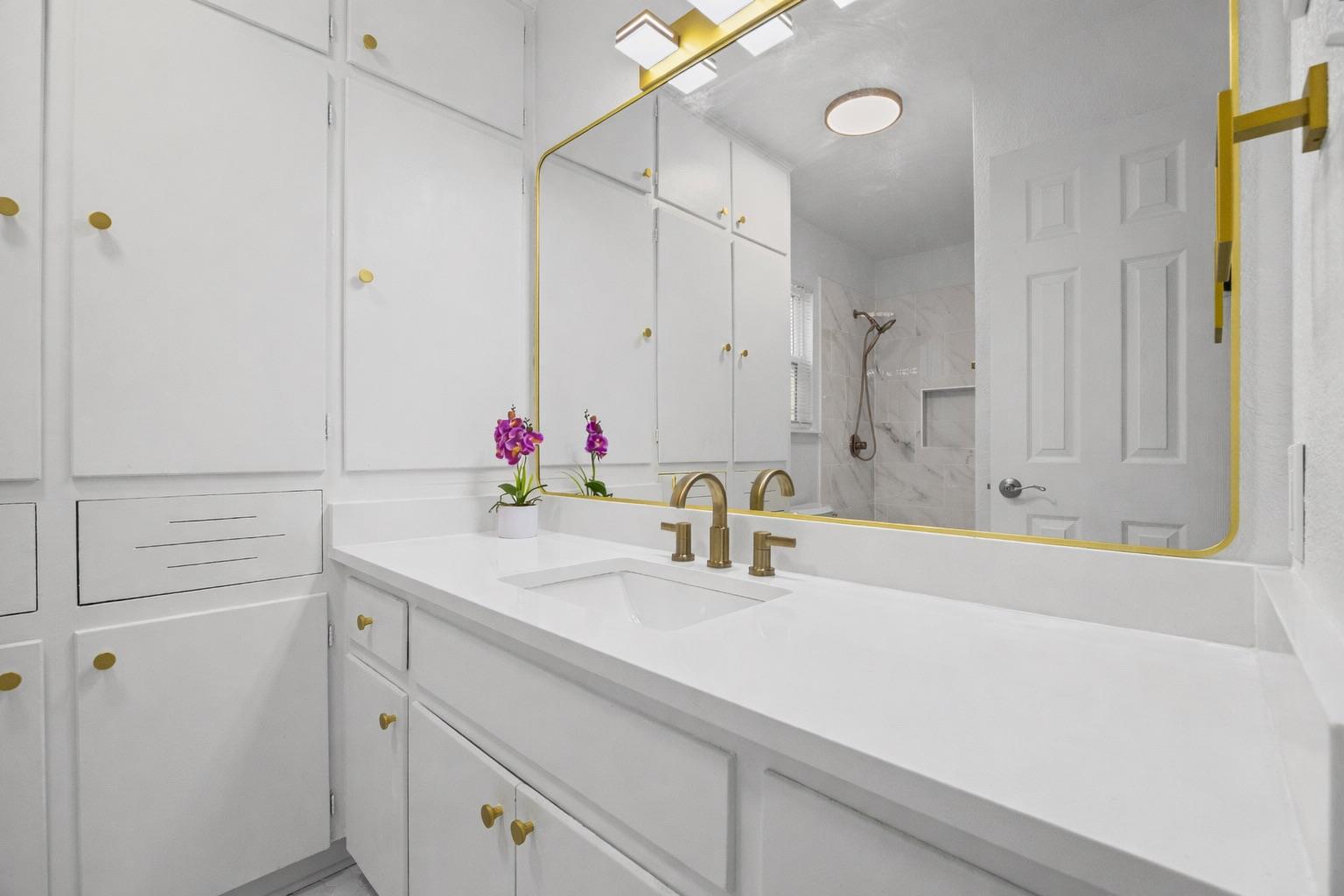 5500 Stuart Cir, Austin, TX 78721