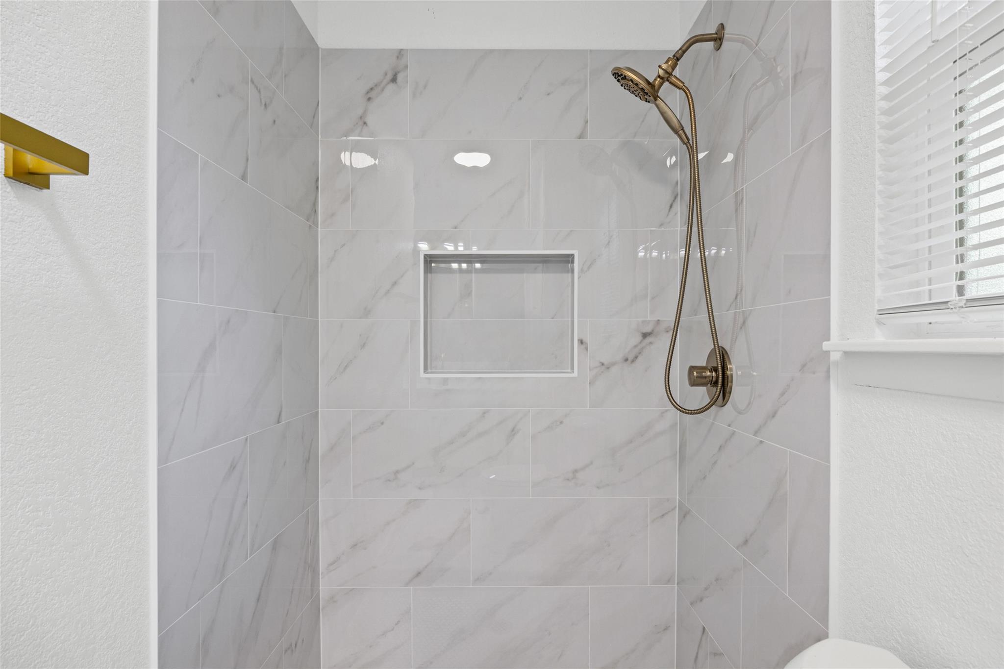 5500 Stuart Cir, Austin, TX 78721