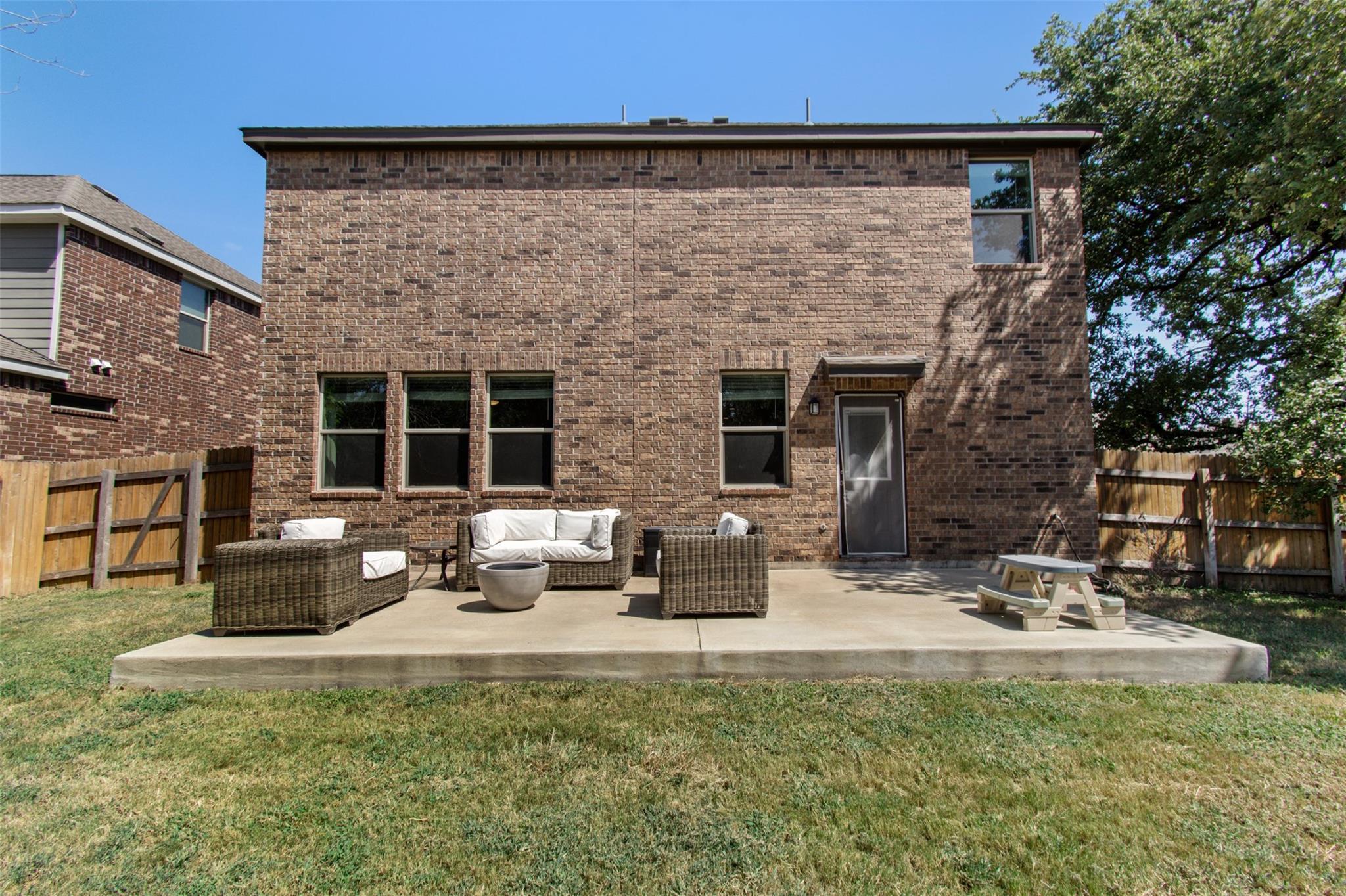 904 American Trl # 2, Leander, TX 78641