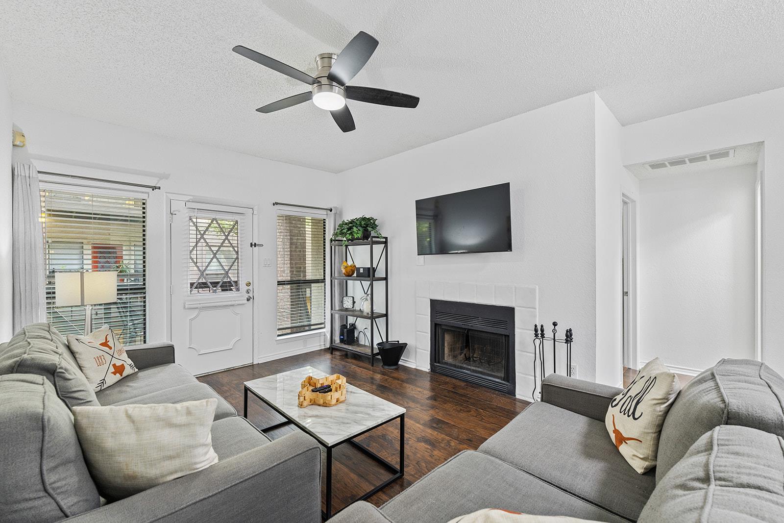 806 W 24th St # 210, Austin, TX 78705