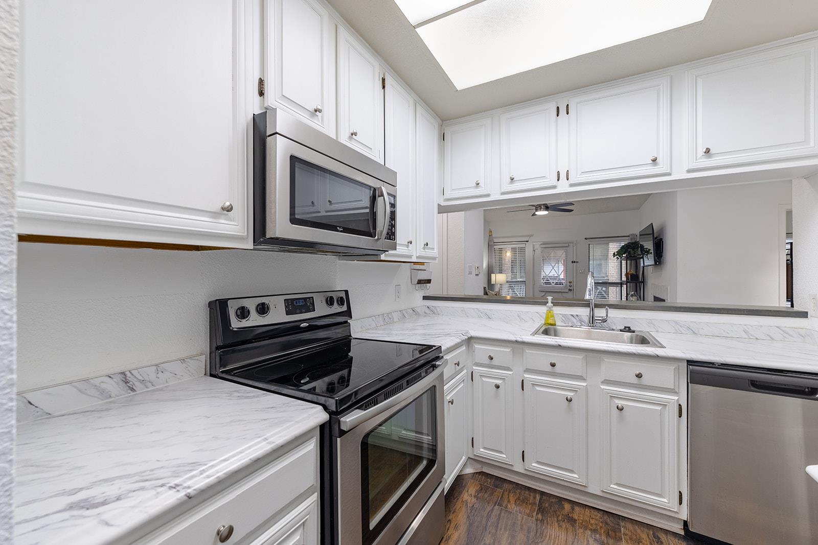 806 W 24th St # 210, Austin, TX 78705