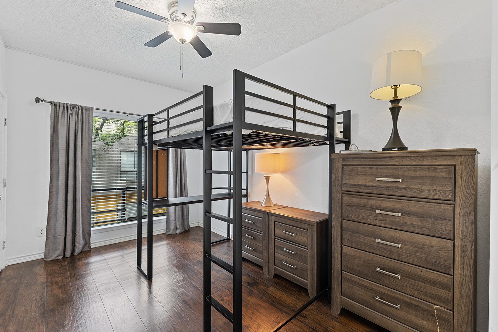 806 W 24th St # 210, Austin, TX 78705