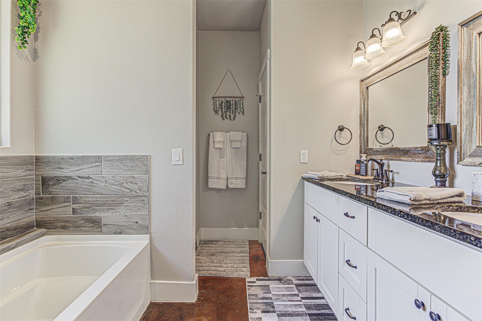 433 Dove Trl, Bertram, TX 78605