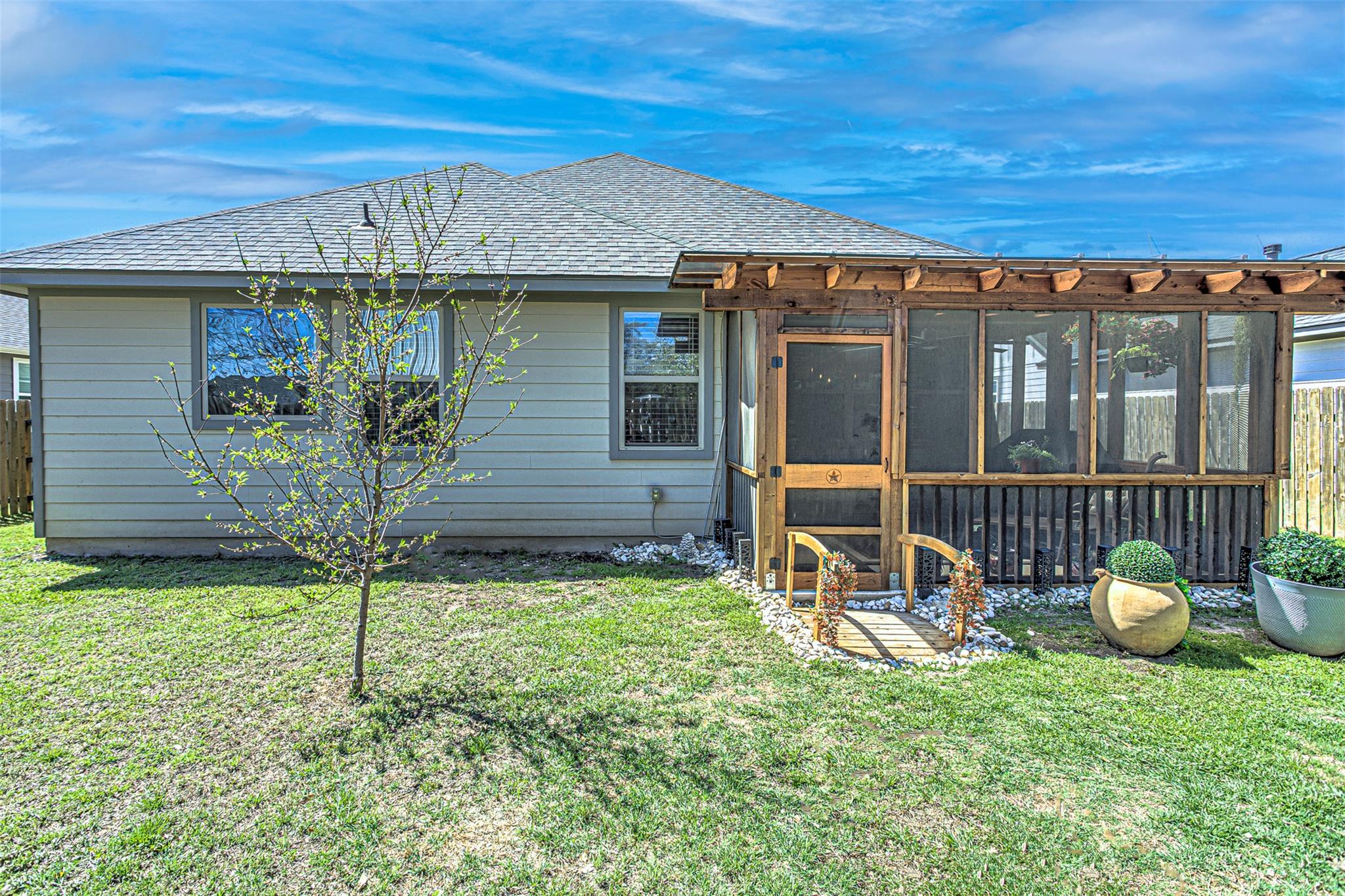 433 Dove Trl, Bertram, TX 78605