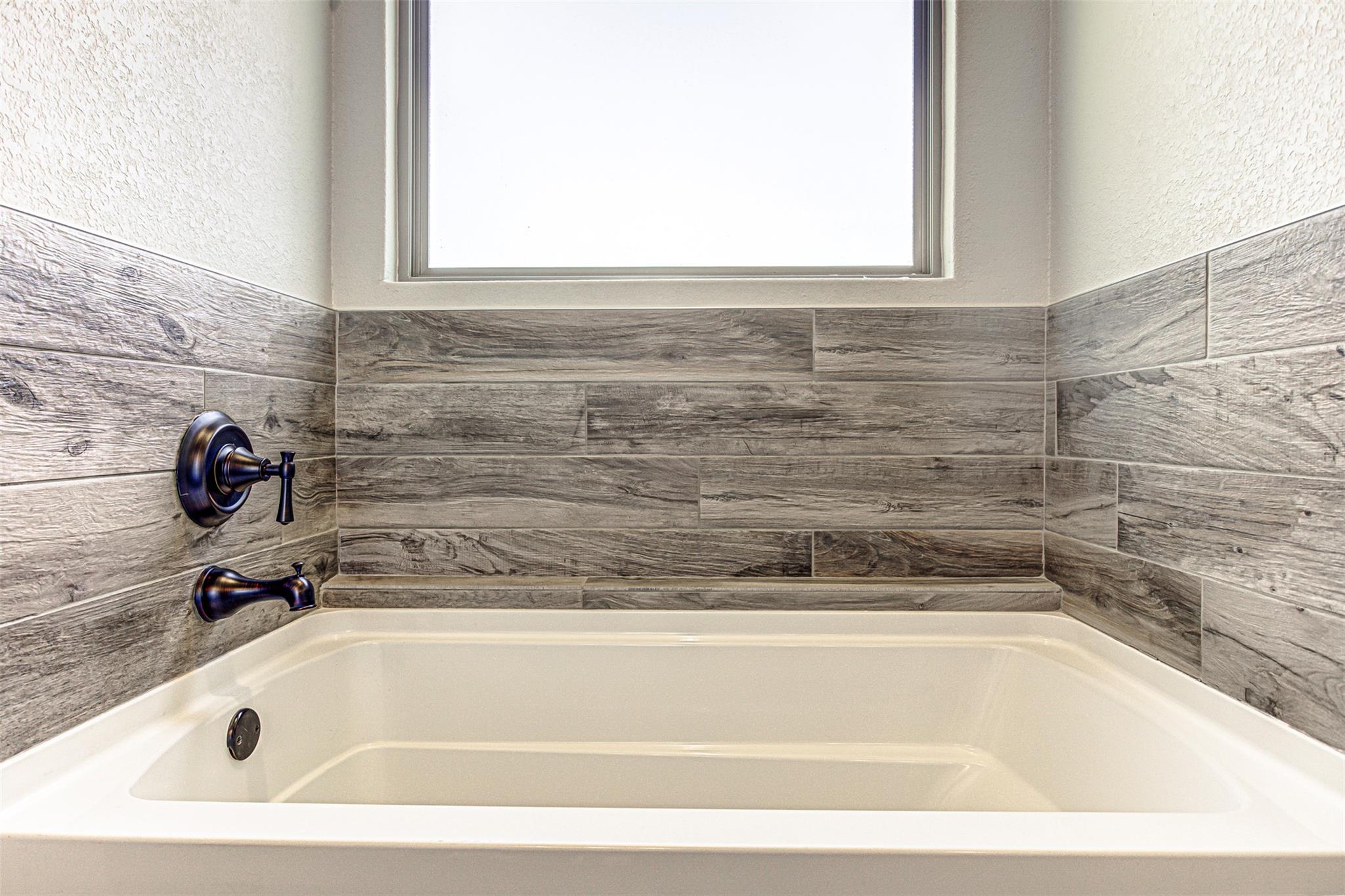 433 Dove Trl, Bertram, TX 78605