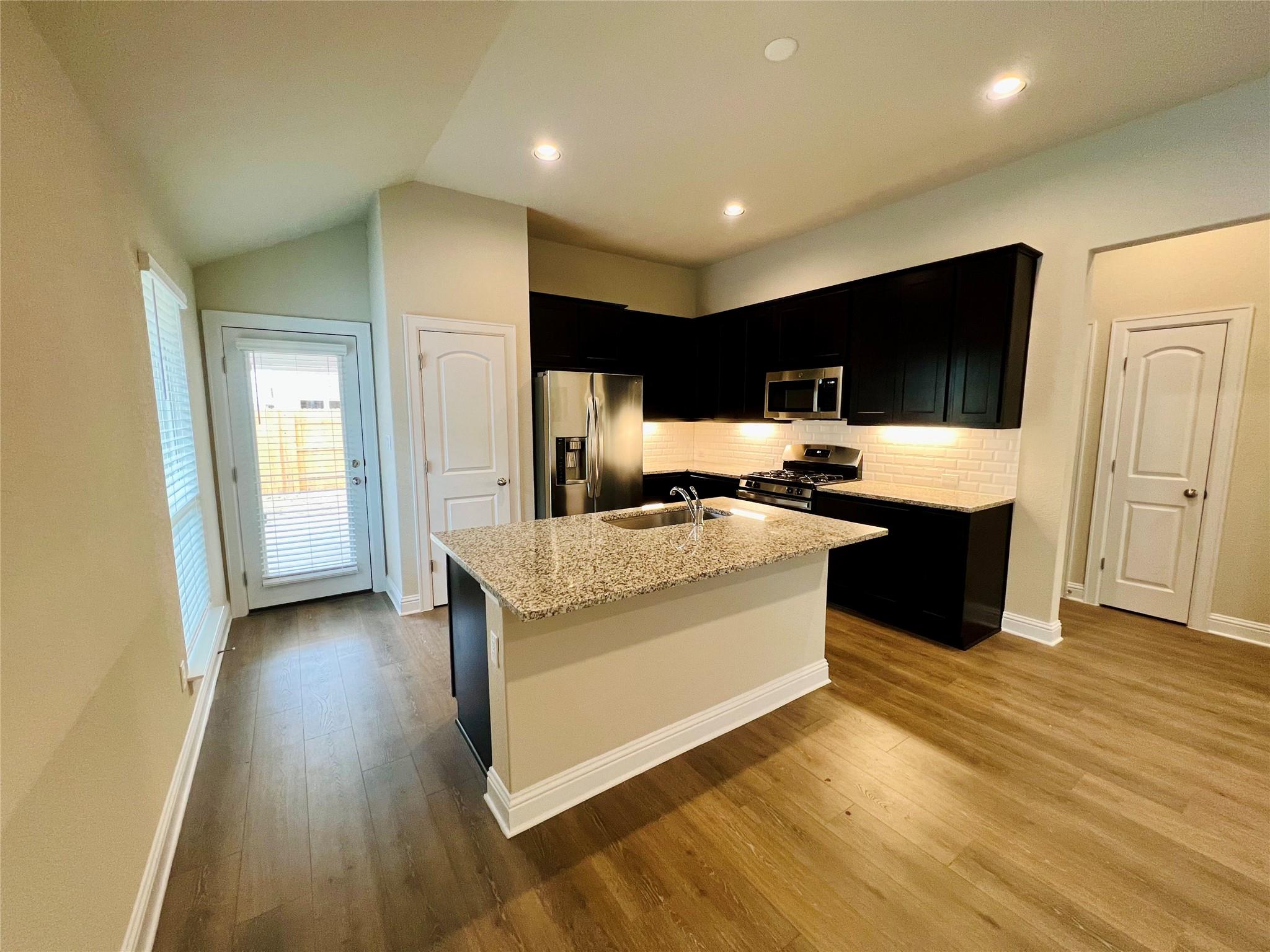 170 Living Reef Dr, Maxwell, TX 78656