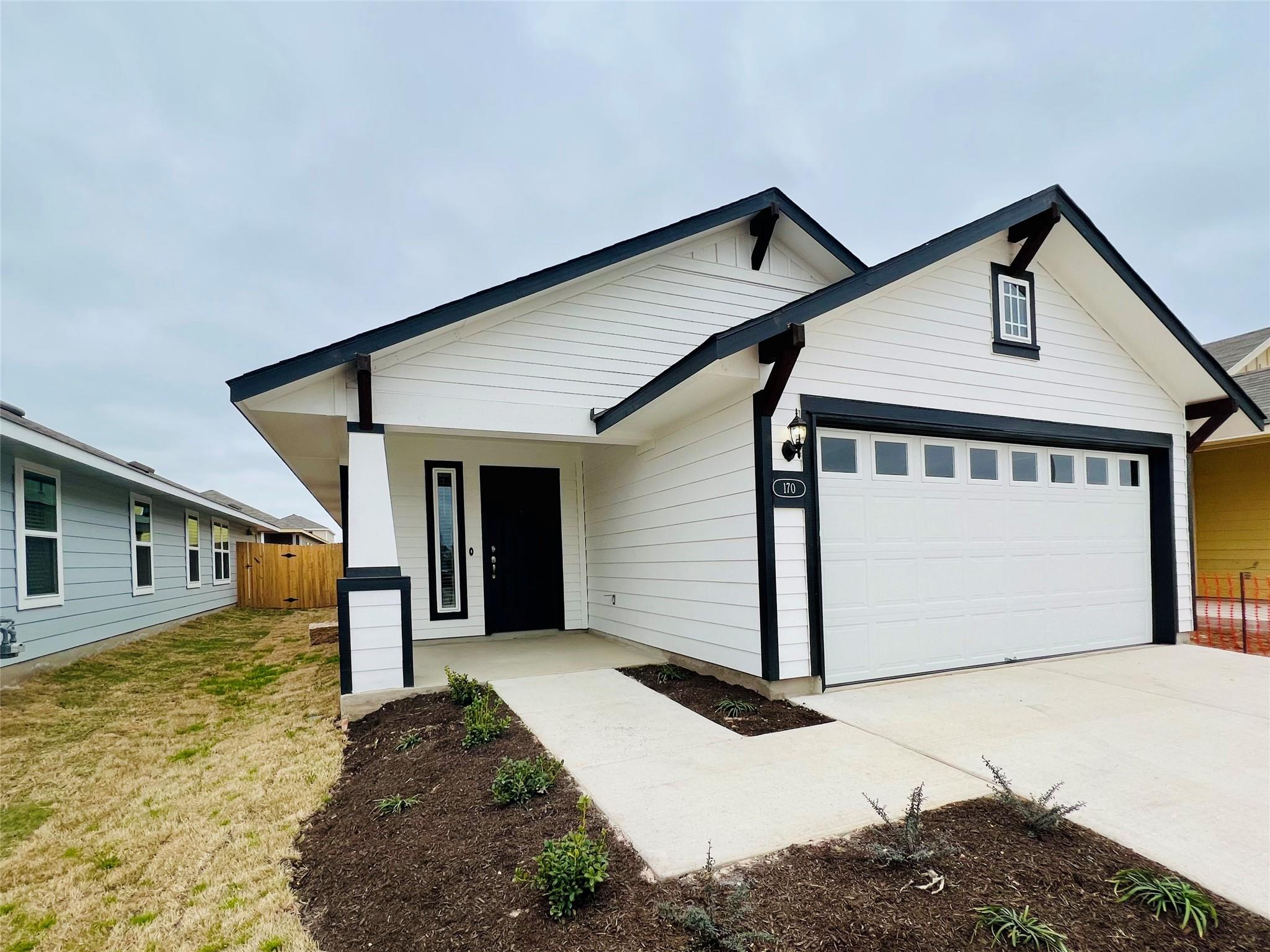 170 Living Reef Dr, Maxwell, TX 78656