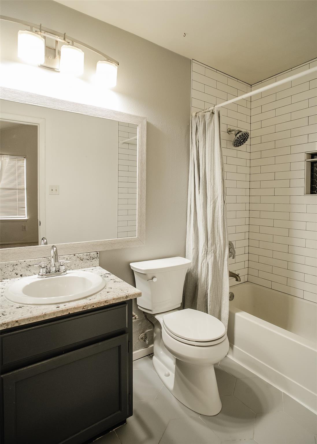 11901 Swearingen Dr # 38G, Austin, TX 78758