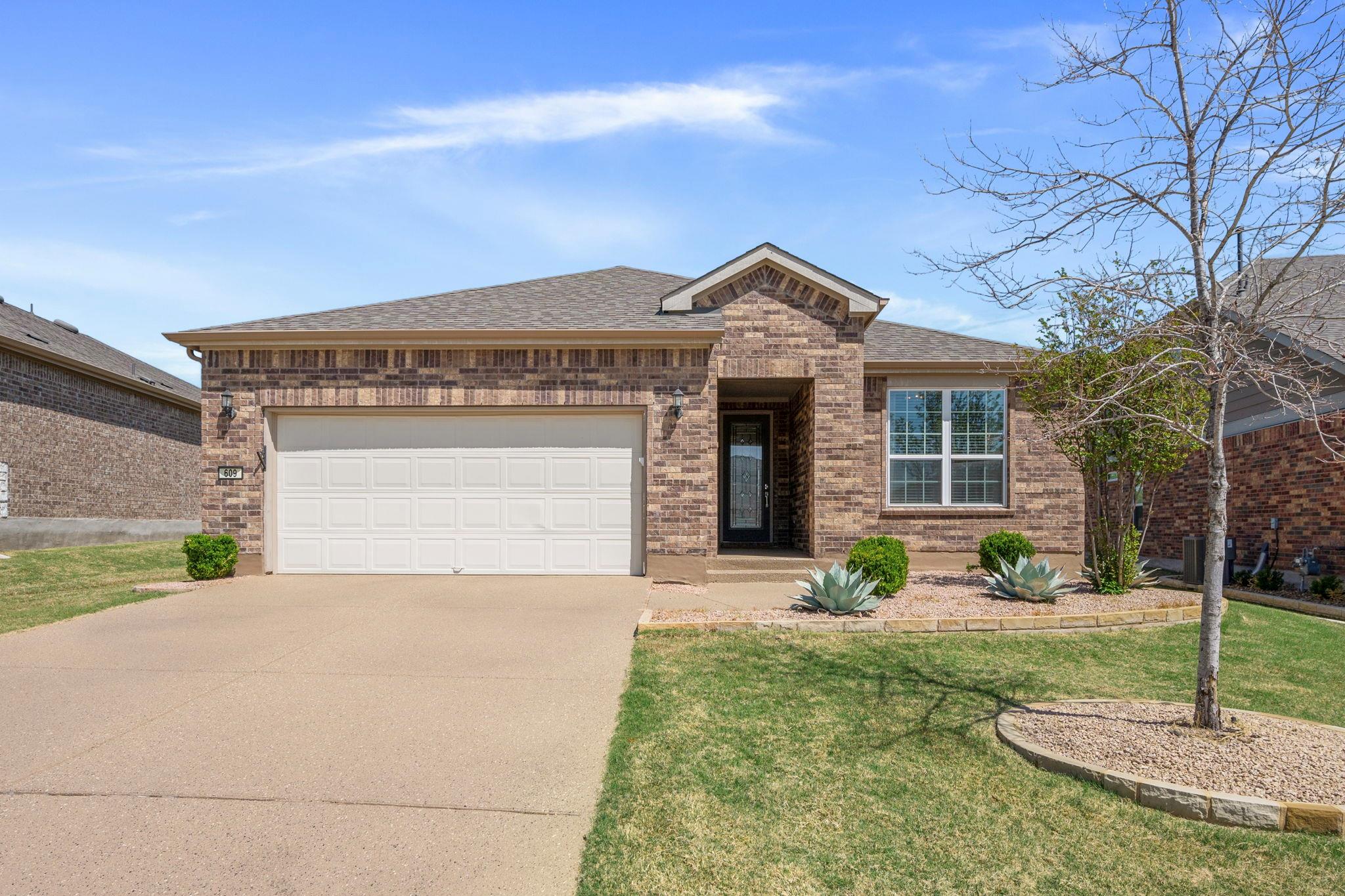 609 Wooden Rail Ln, Georgetown, TX 78633