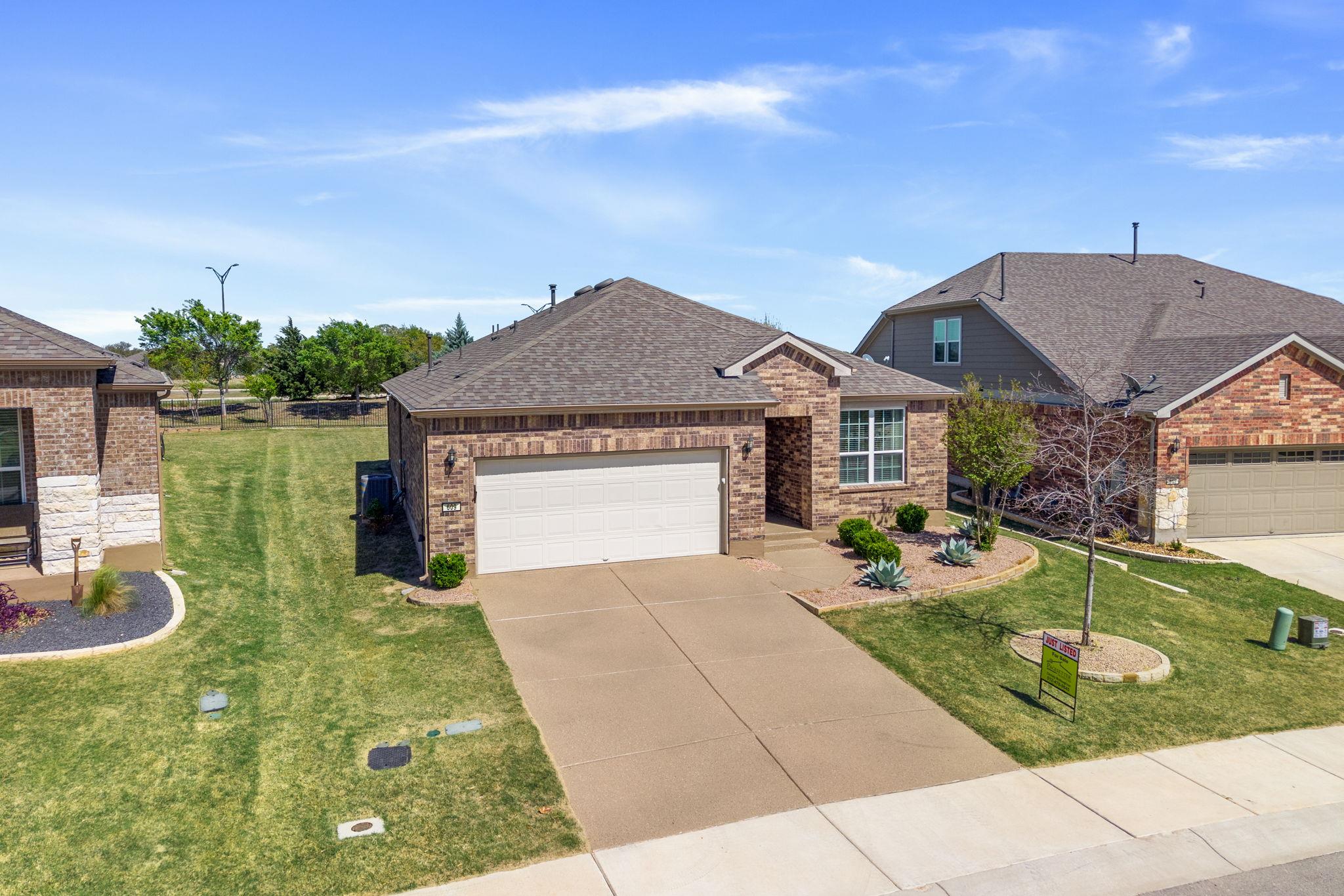 609 Wooden Rail Ln, Georgetown, TX 78633