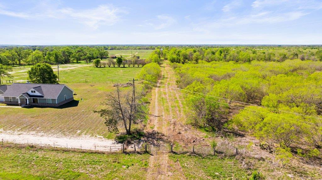 8530 FM 153, La Grange, TX 78945