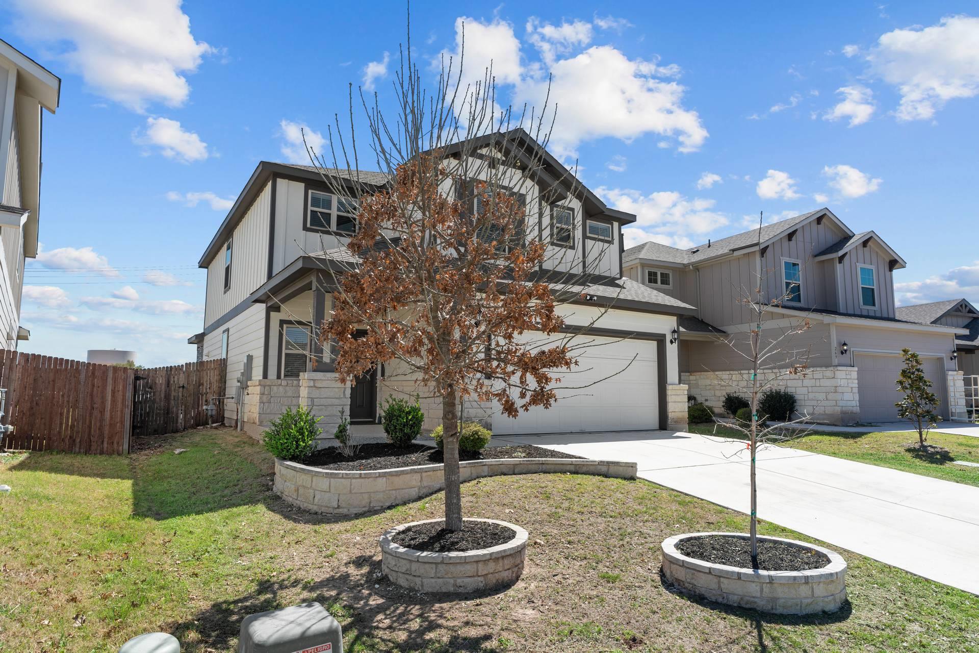 265 La Dera Dr, Liberty Hill, TX 78642