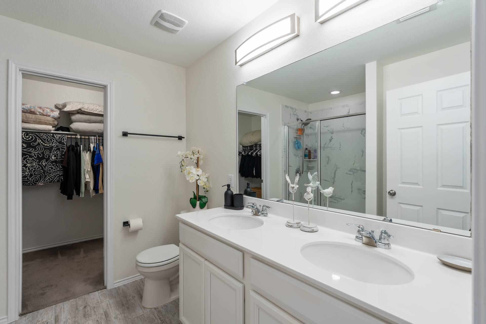 265 La Dera Dr, Liberty Hill, TX 78642