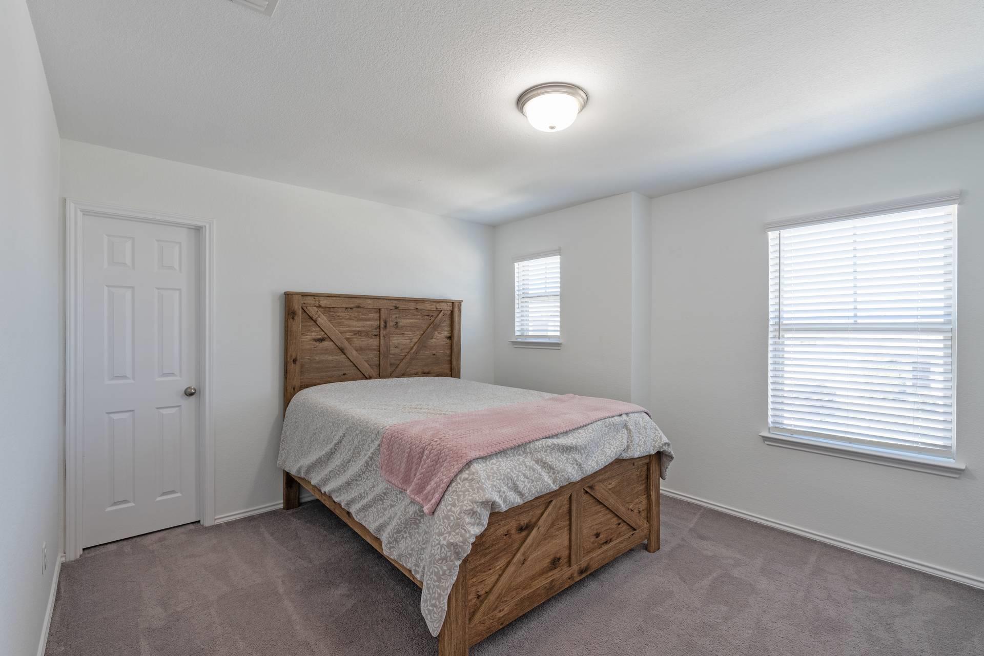 265 La Dera Dr, Liberty Hill, TX 78642