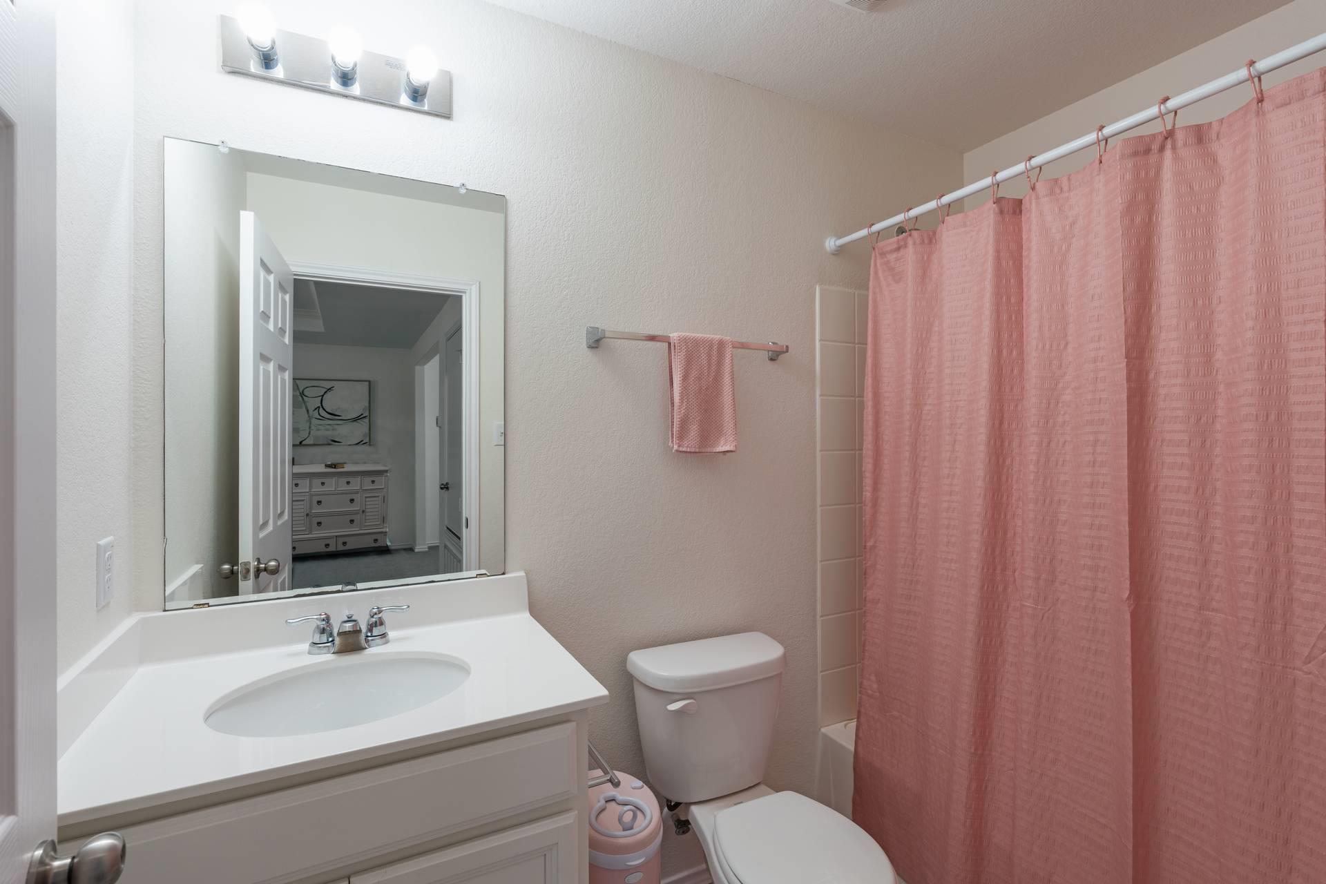 265 La Dera Dr, Liberty Hill, TX 78642