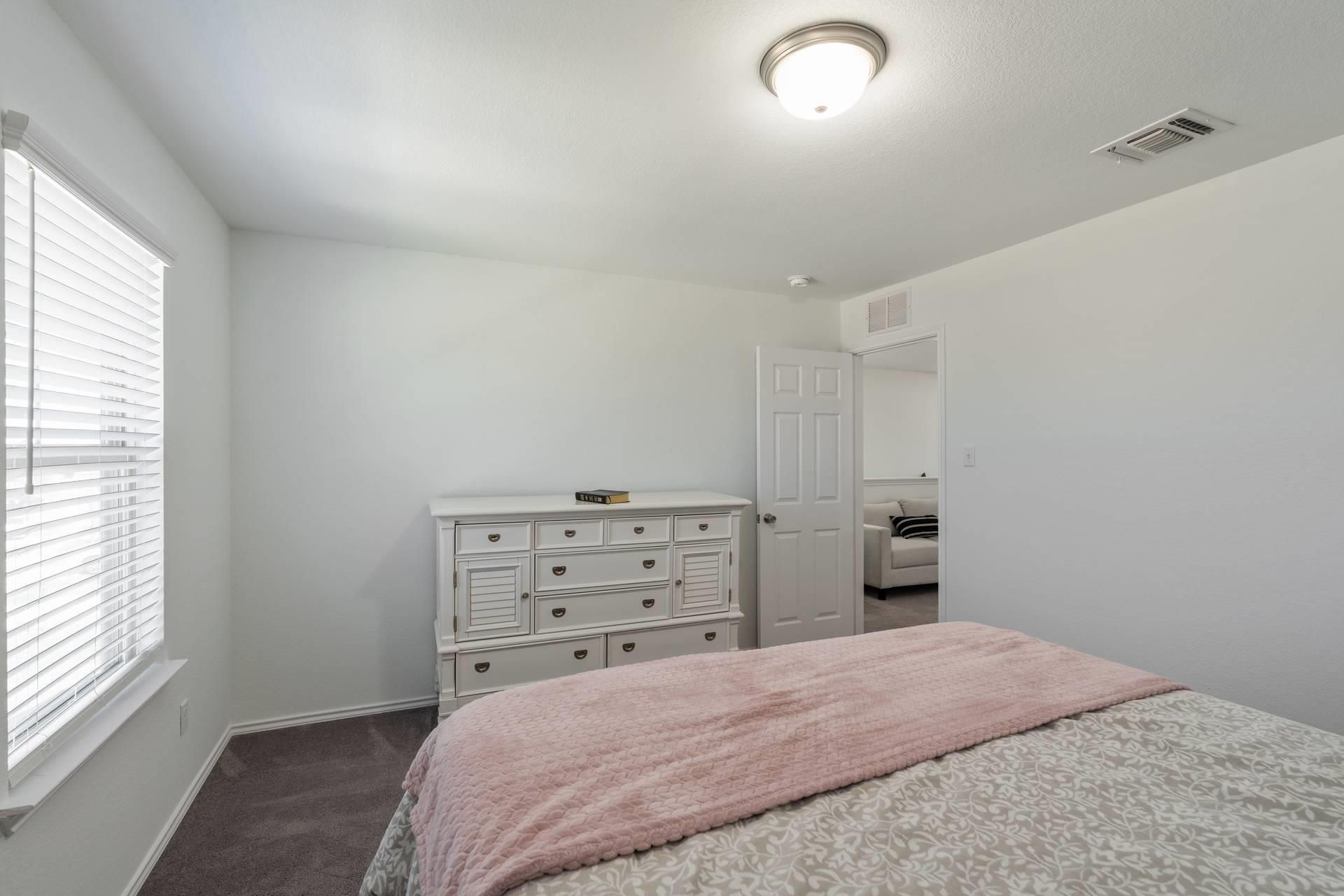 265 La Dera Dr, Liberty Hill, TX 78642