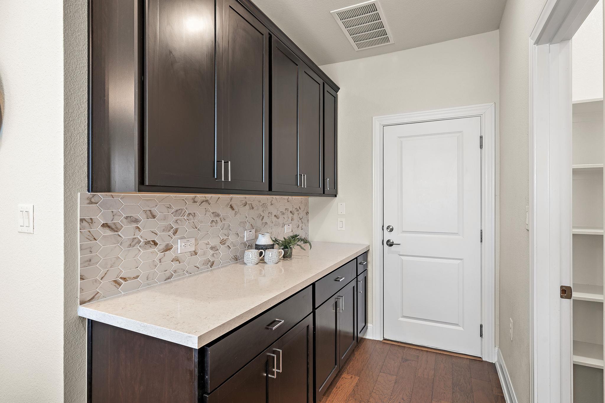 1909 Grand Leeanne Way, Pflugerville, TX 78660