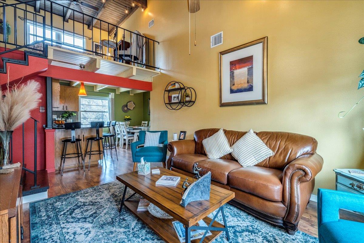 743 E Oltorf St # 201, Austin, TX 78704