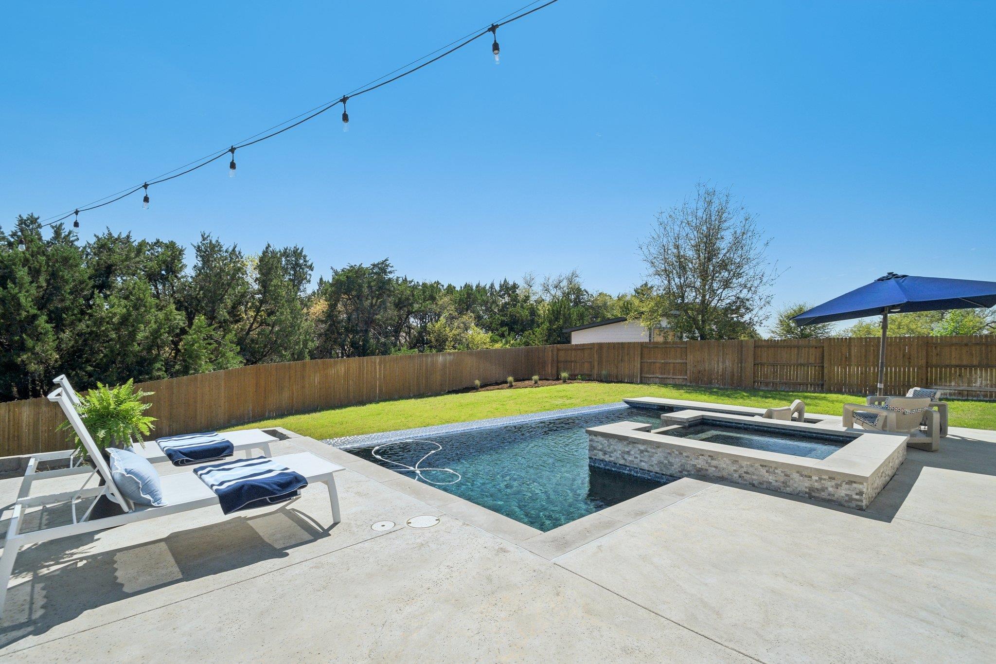 271 Egret Ln, Austin, TX 78737