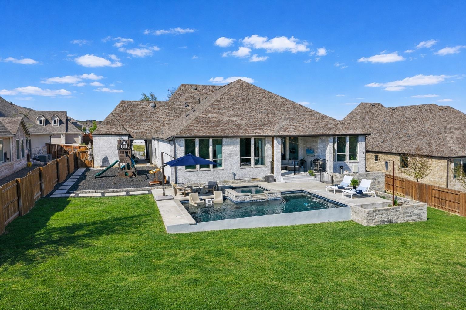 271 Egret Ln, Austin, TX 78737