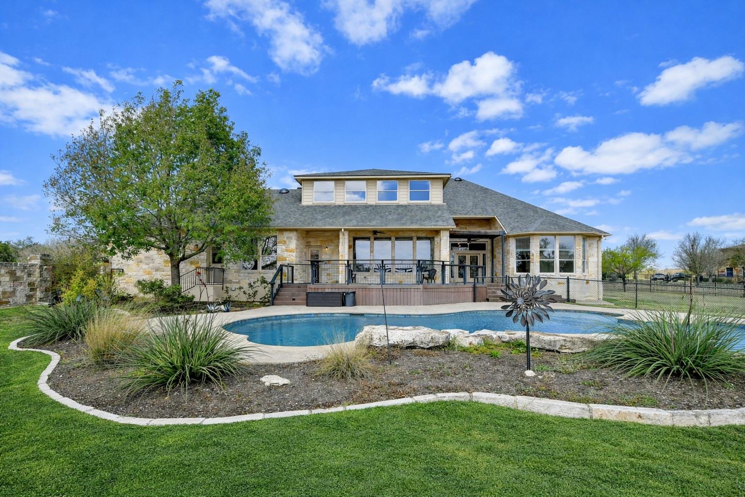 816 Drifting Wind Run, Dripping Springs, TX 78620