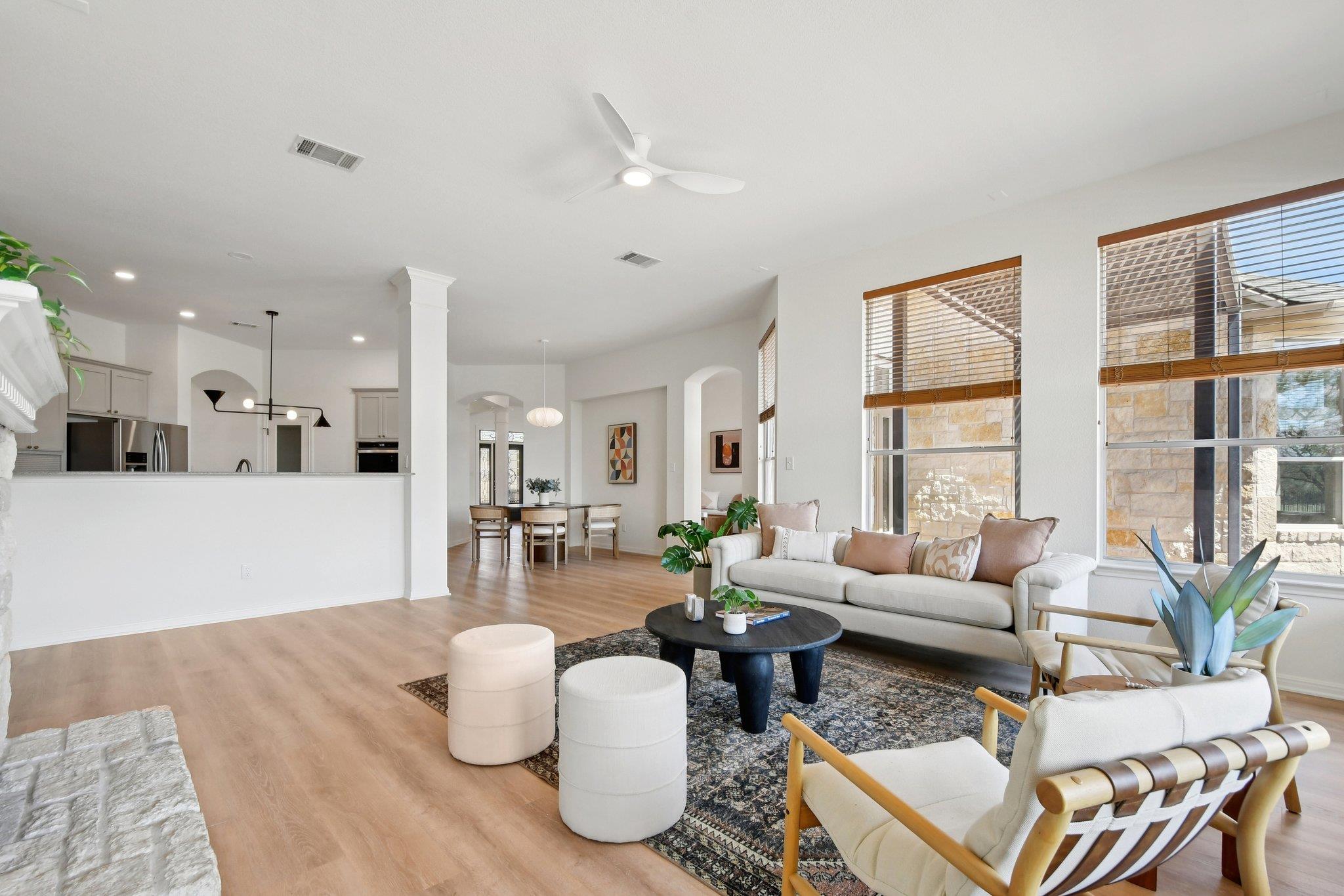 816 Drifting Wind Run, Dripping Springs, TX 78620