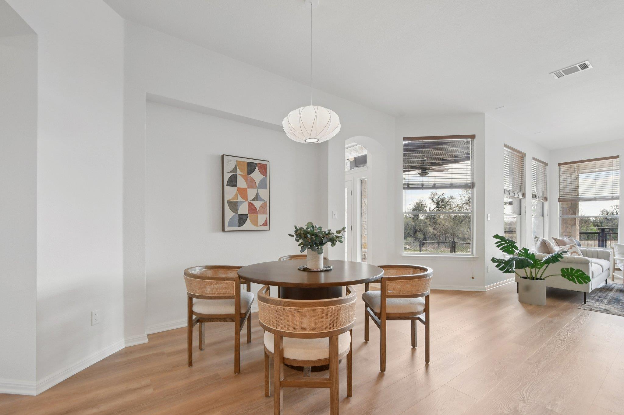 816 Drifting Wind Run, Dripping Springs, TX 78620